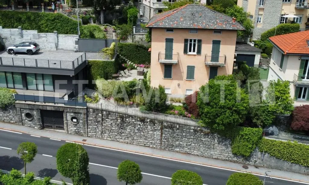 via dei villini, Como, Lombardy, Italy. - Photo 10