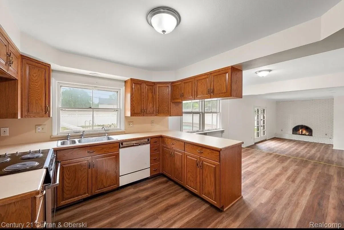 26004 Shirley Lane, Dearborn Heights, MI 48127, Dearborn, Michigan, United States. - Photo 5