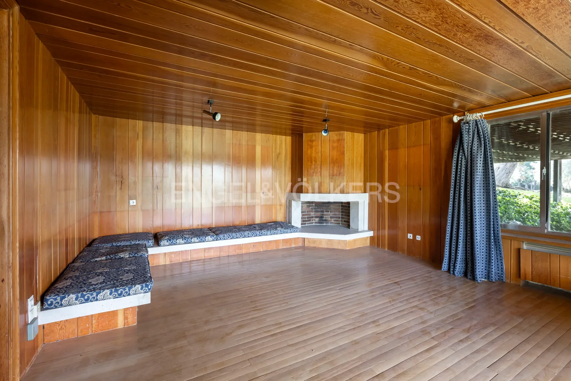 Gallery photo 1