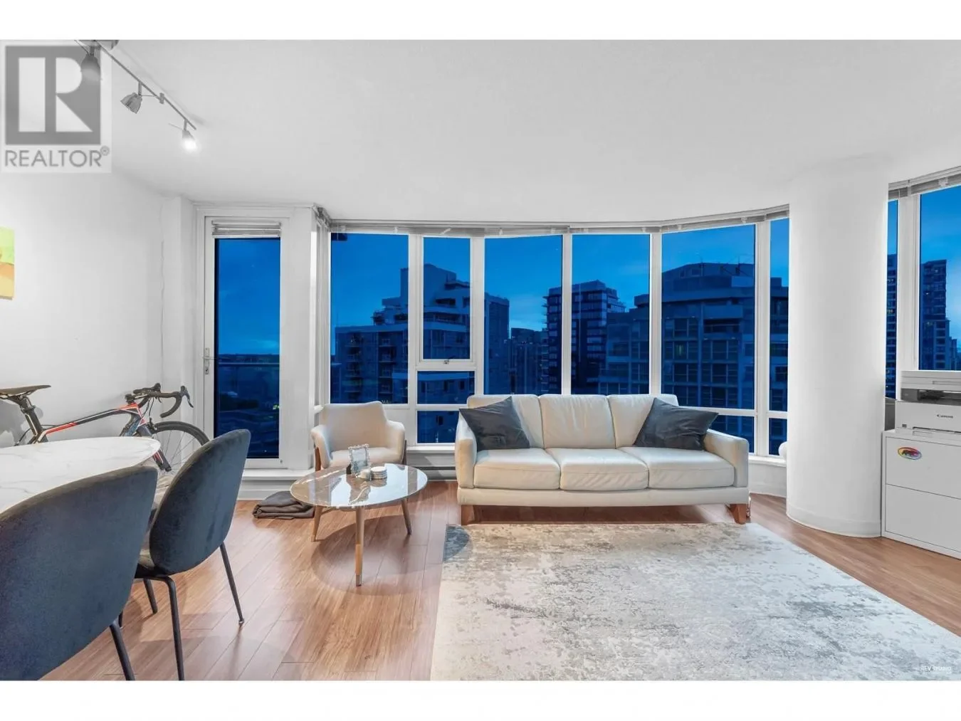2203 788 HAMILTON STREET, Vancouver, British Columbia, Canada. - Photo 6