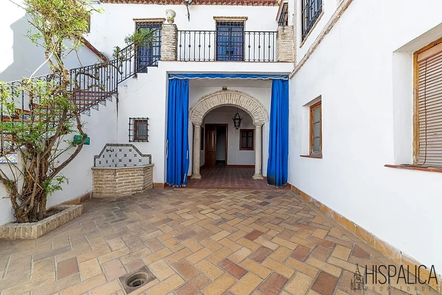 Exterior photo 10