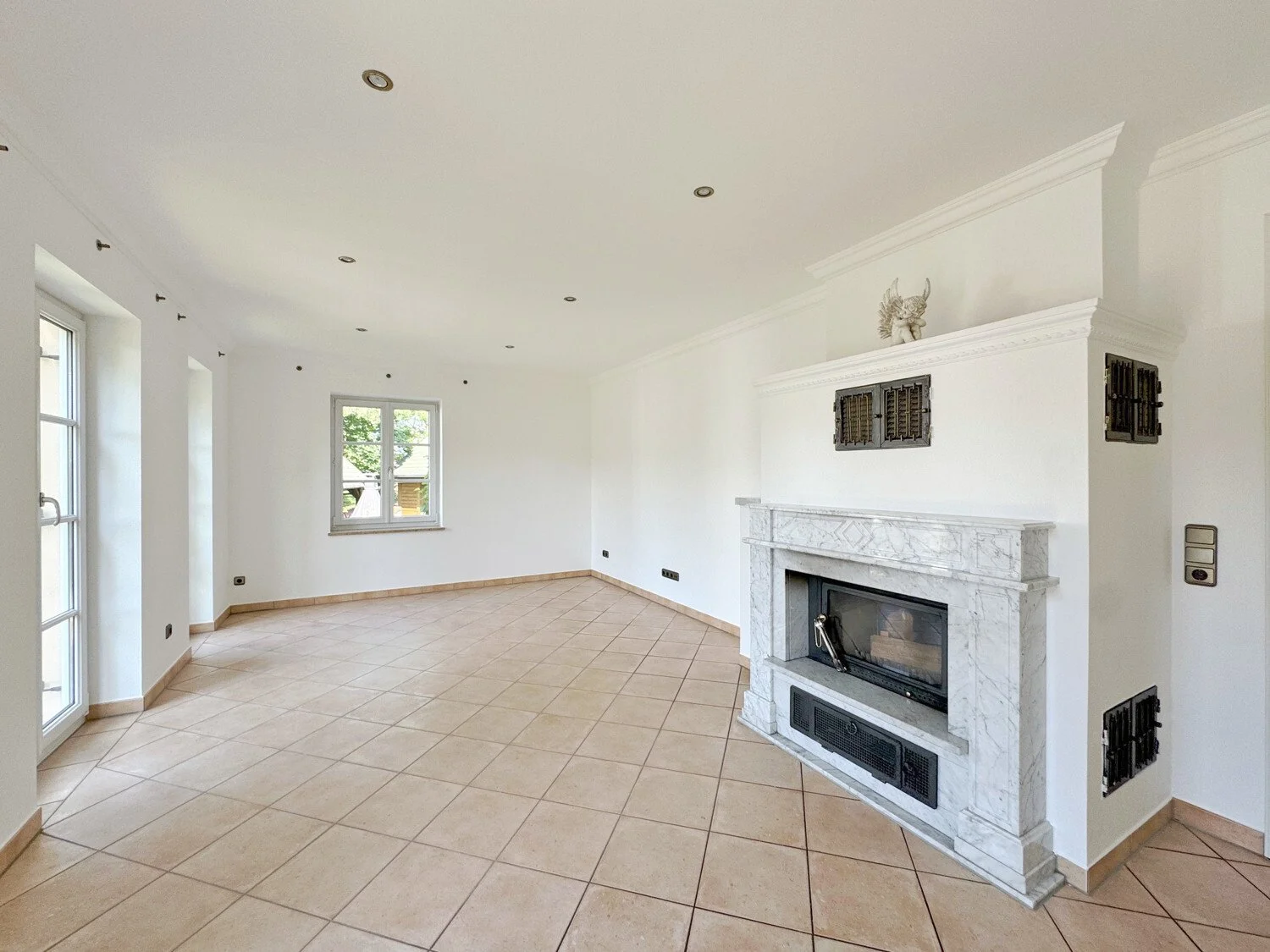 Gallery photo 1