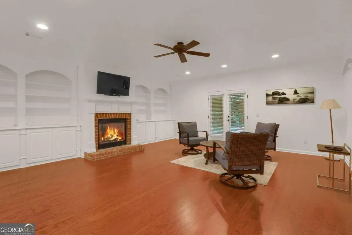 Gallery photo 11