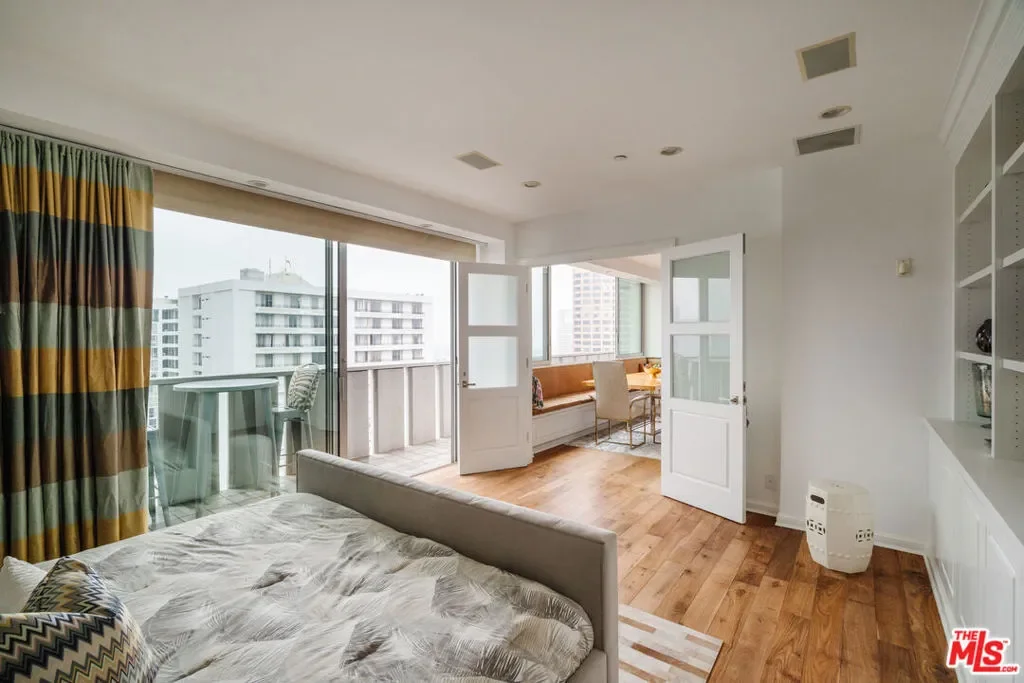 10375 Wilshire Boulevard 11H, Los Angeles, California, United States. - Photo 27