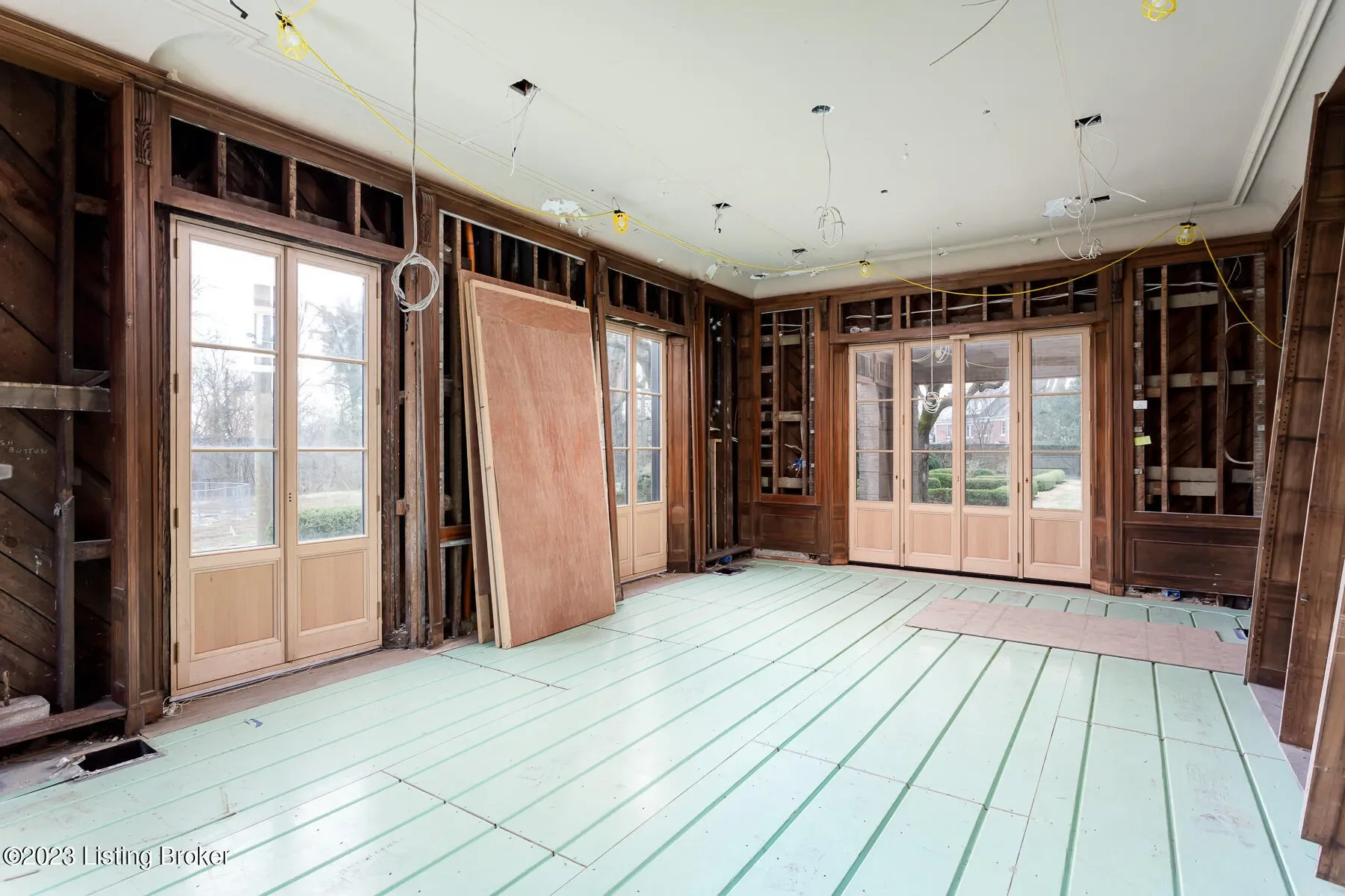 1801 Sulgrave Road , Louisville, KY 40205, Watterson Park, Kentucky, United States. - Photo 8