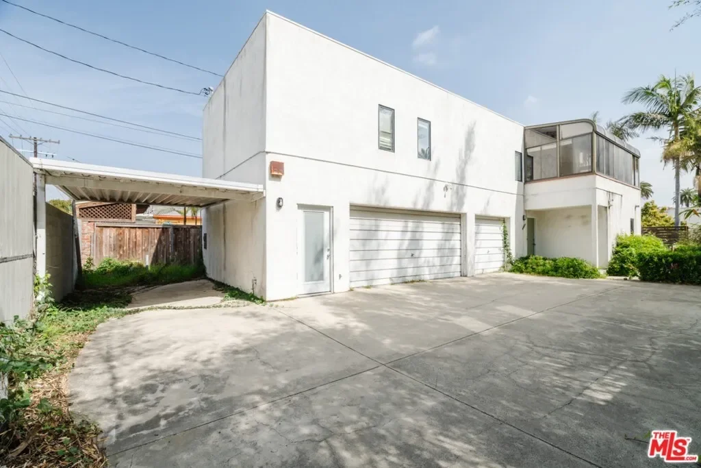 3875 Marcasel Avenue, Los Angeles, California, United States. - Photo 24