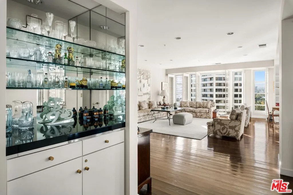 10580 Wilshire Boulevard 45, Los Angeles, California, United States. - Photo 3