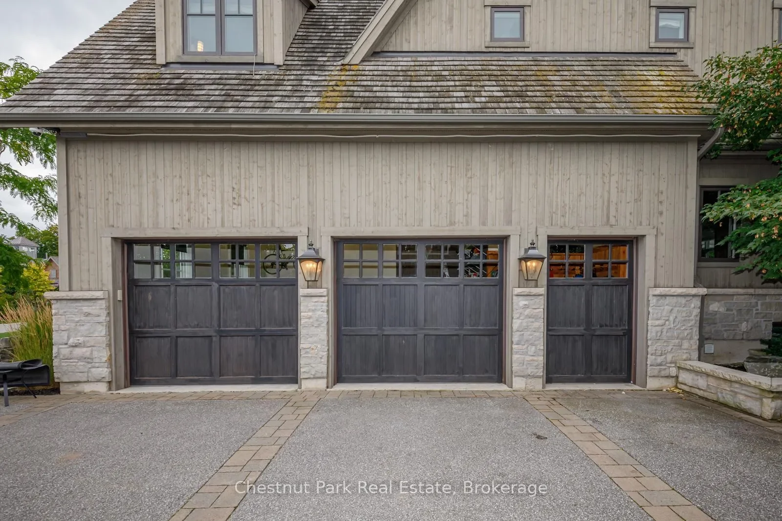 Exterior photo 10