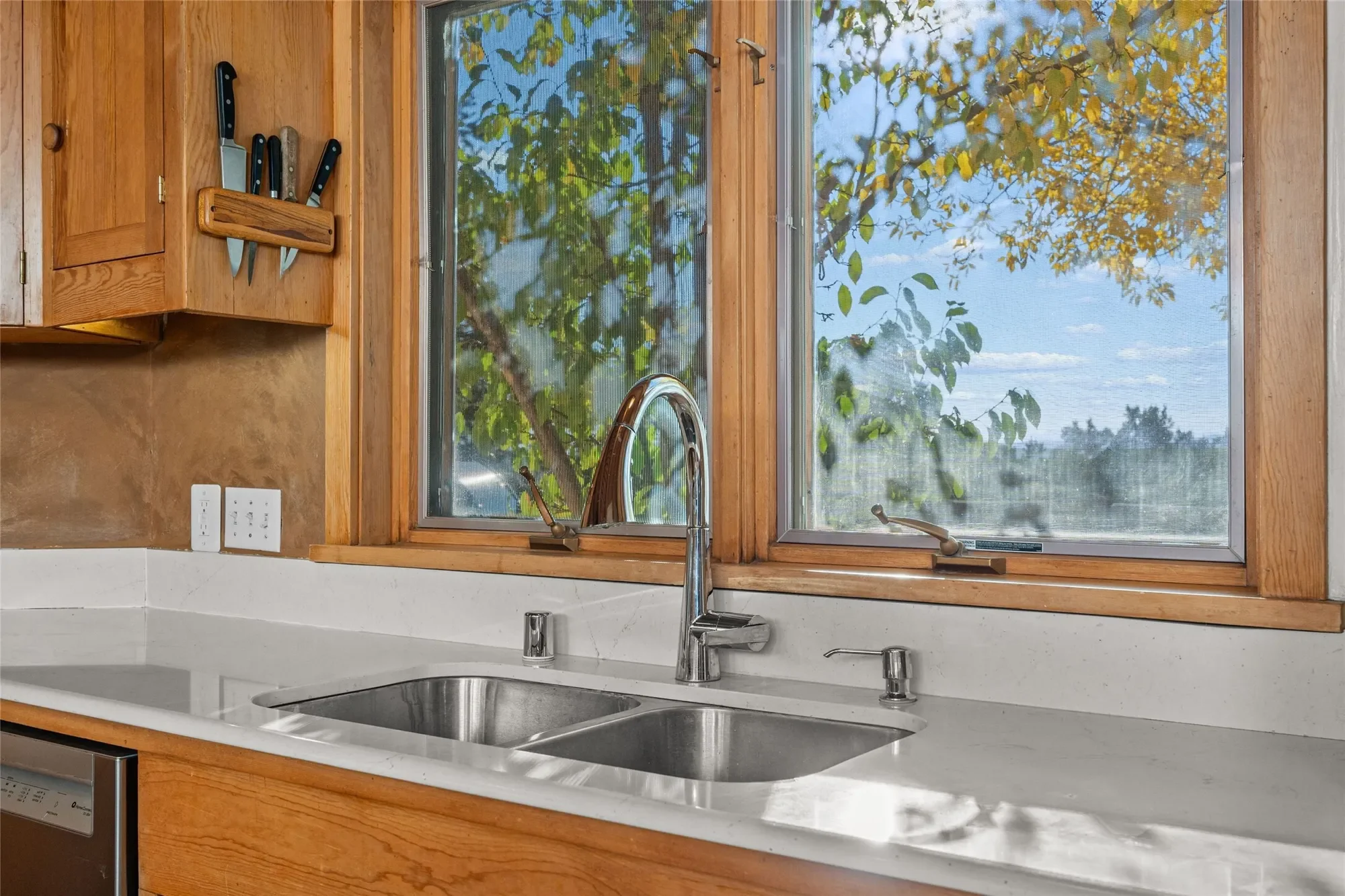 30 Vuelta Tomas , Santa Fe, NM 87506, Santa Fe, New Mexico, United States. - Photo 25