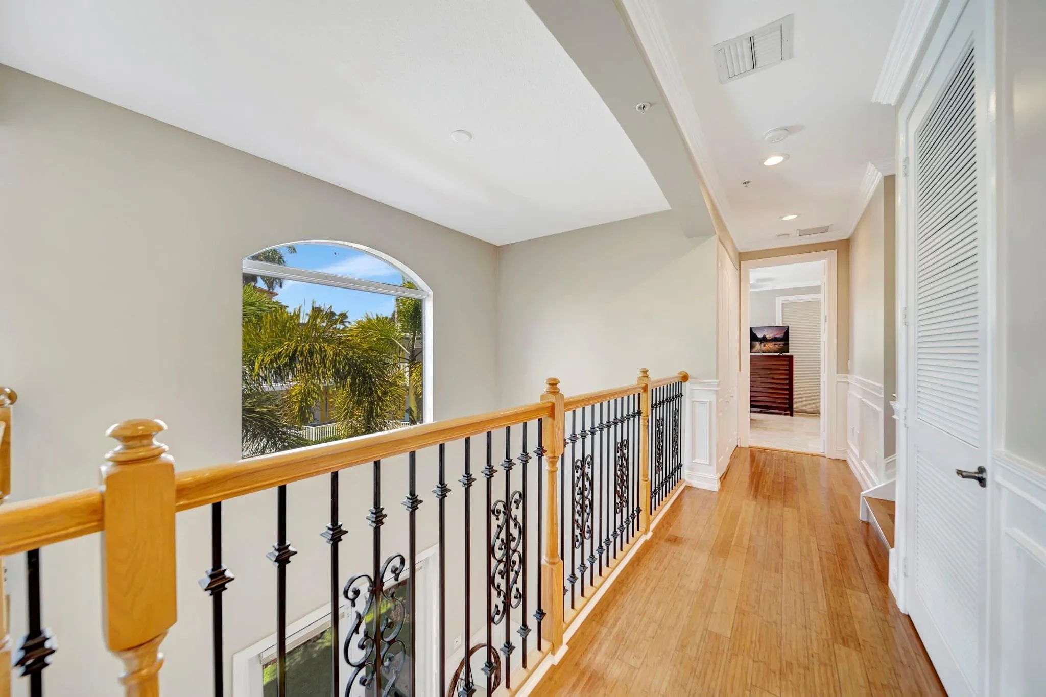 1368 BAYVIEW DR, Fort Lauderdale, Florida, United States. - Photo 24