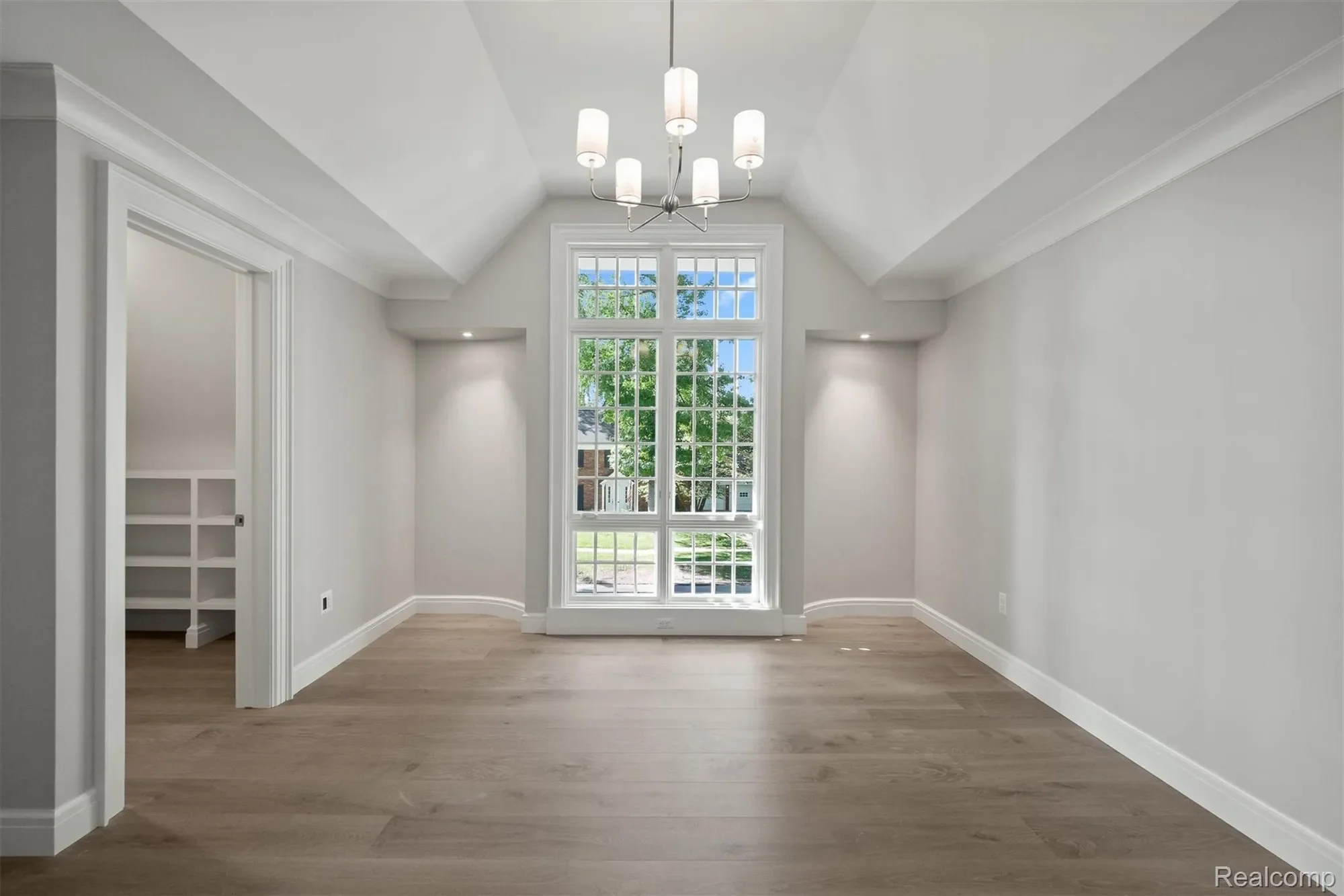 329 Linden Road, Birmingham, MI 48009, Birmingham, Michigan, United States. - Photo 32