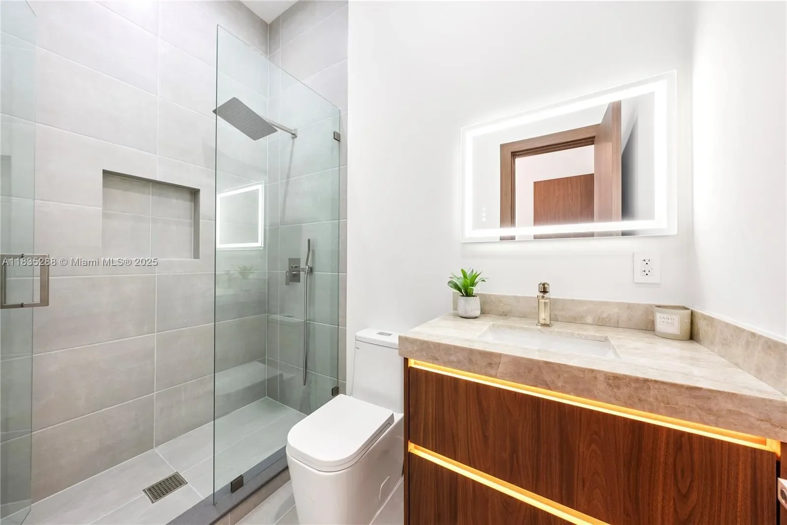 260 NW 47th St, Miami, Florida, United States. - Photo 58