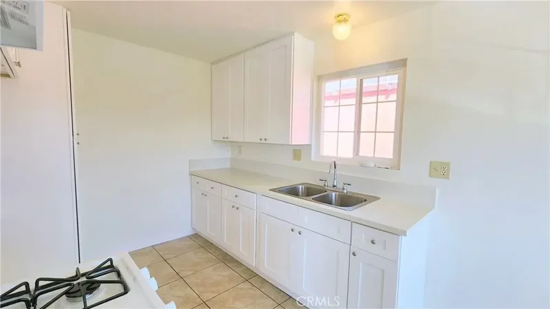 2325 Angela Street, Pomona, California, United States. - Photo 20