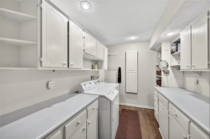 5512 Hillside Court, Edina, MN, 55439, USA, Minneapolis, Minnesota, United States. - Photo 32