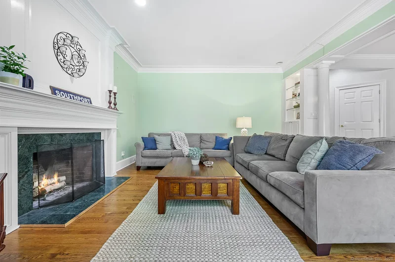 305 South Gate Lane, Fairfield, CT, 06890, USA, Fairfield, Connecticut, United States. - Photo 29