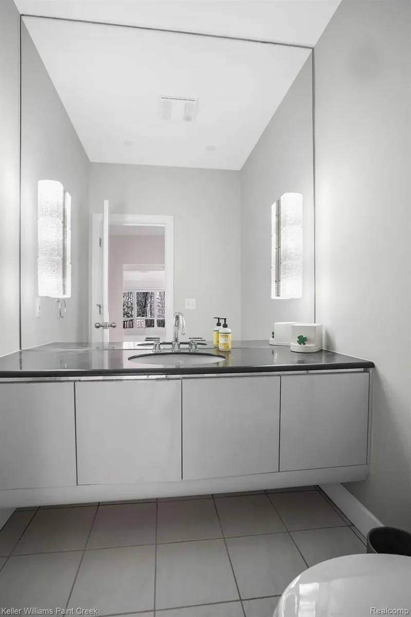 1865 Archers Pointe, Rochester Hills, MI 48306, Rochester, Michigan, United States. - Photo 53