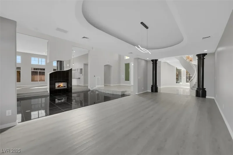 3860 Hildebrand Lane, Las Vegas, Nevada, United States. - Photo 8