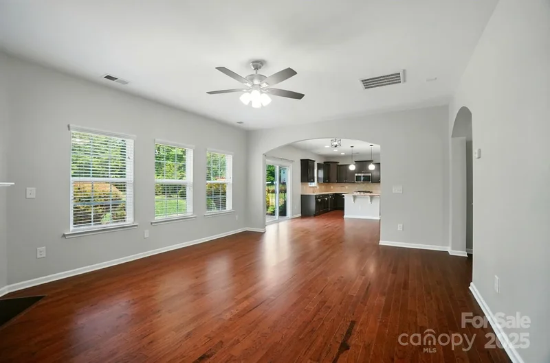 8115 Kelburn Lane , Charlotte, NC 28273, Charlotte, North Carolina, United States. - Photo 9