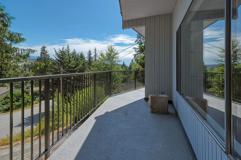 5713 Salmon Drive, Sechelt, BC V0N 3A0, Sechelt, British Columbia, Canada. - Photo 2