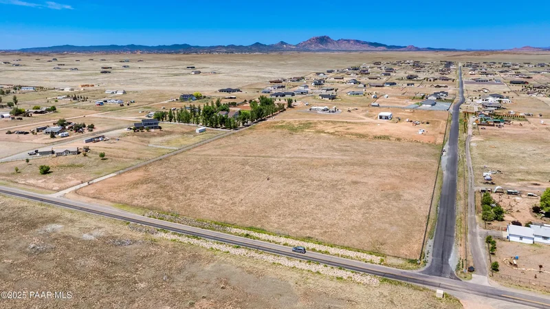 10450 N Poquito Valley Road, Prescott Valley, Arizona, United States. - Photo 29