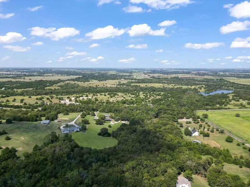 946 Burke Road, Gunter, Texas, United States. - Photo 15