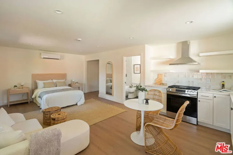 4606 10th Avenue, Los Angeles, California, United States. - Photo 25