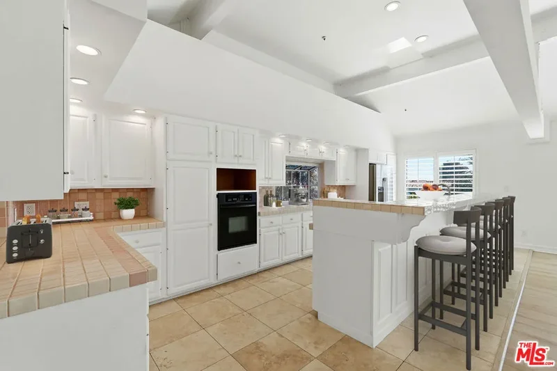 31763 Cottontail Lane, Malibu, California, United States. - Photo 58