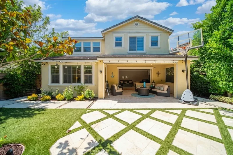 261 Barnes, Tustin, CA 92782, Irvine, California, United States. - Photo 31