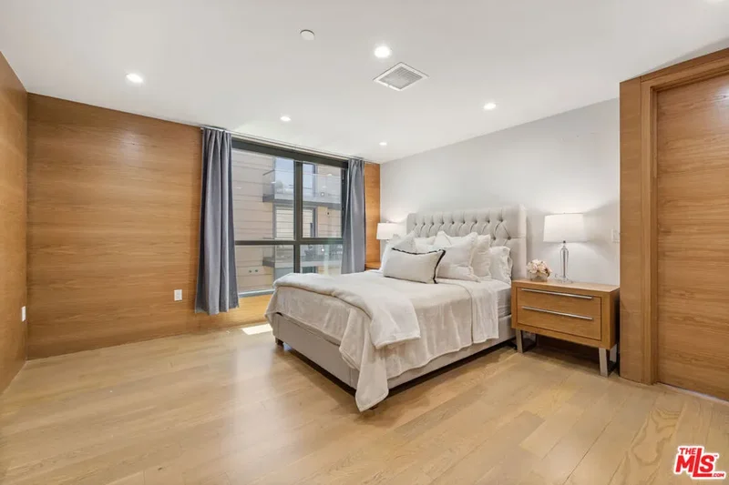 1755 Ocean Avenue 811, Santa Monica, California, United States. - Photo 24