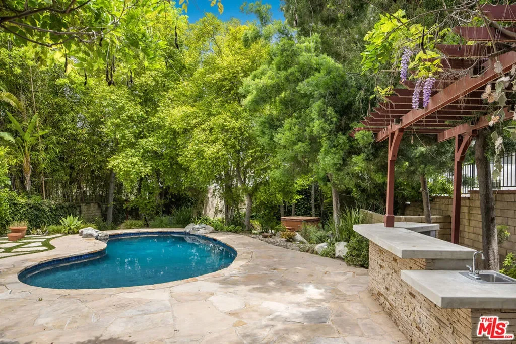 14235 Greenleaf Street, Los Angeles, California, United States. - Hero Image