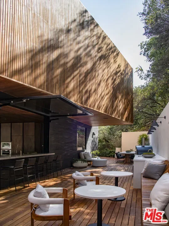 2535 Hutton Drive, Beverly Hills, California, United States. - Photo 33