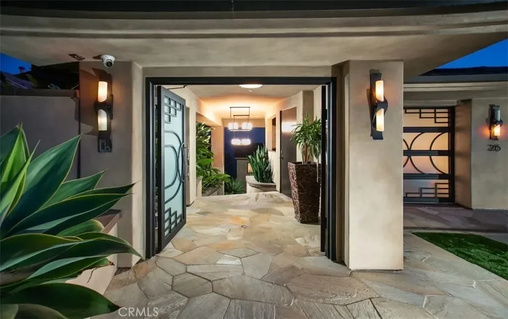 26 S La Senda Drive, Laguna Beach, California, United States. - Photo 32