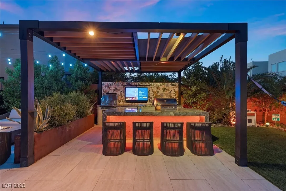 8620 Grove Mill Court, Las Vegas, Nevada, United States. - Photo 3