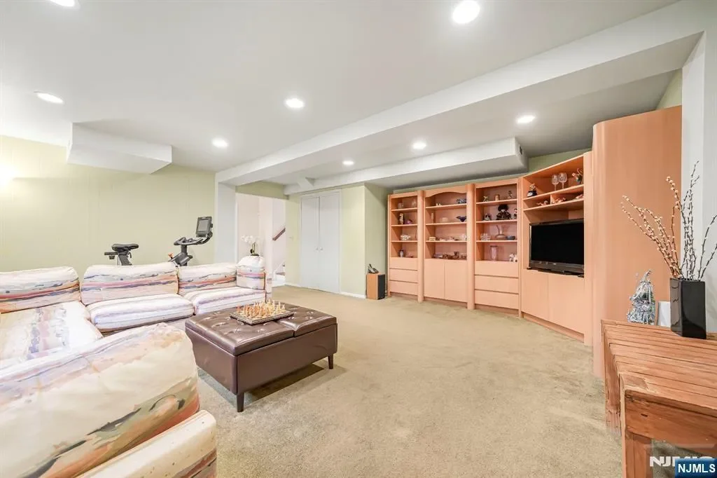 12 Clinton Lane, Wayne, NJ 07470, Wayne, New Jersey, United States. - Photo 6