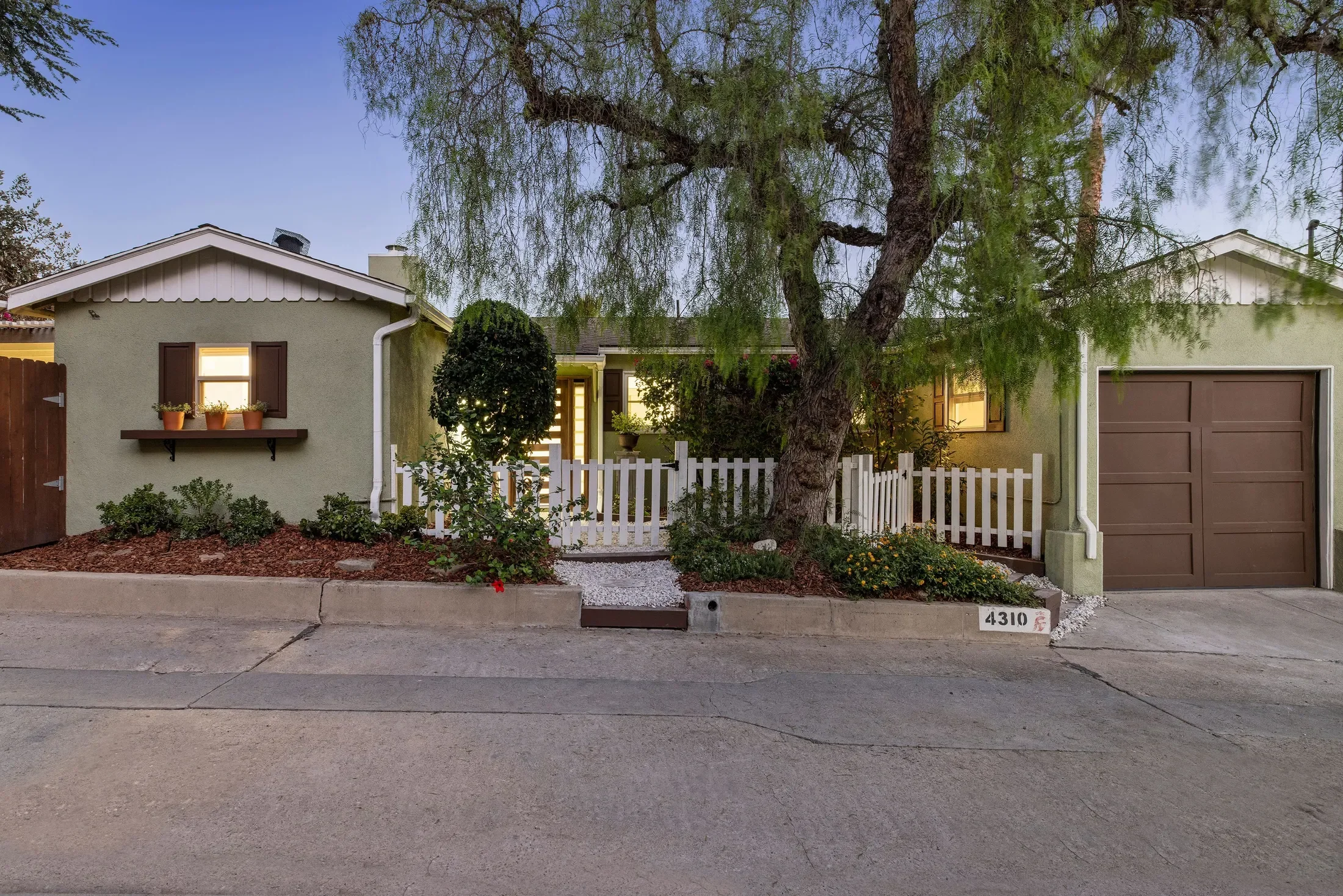 4310 Glenmuir Avenue, Los Angeles, CA 90065, Los Angeles, California, United States. - Photo 14