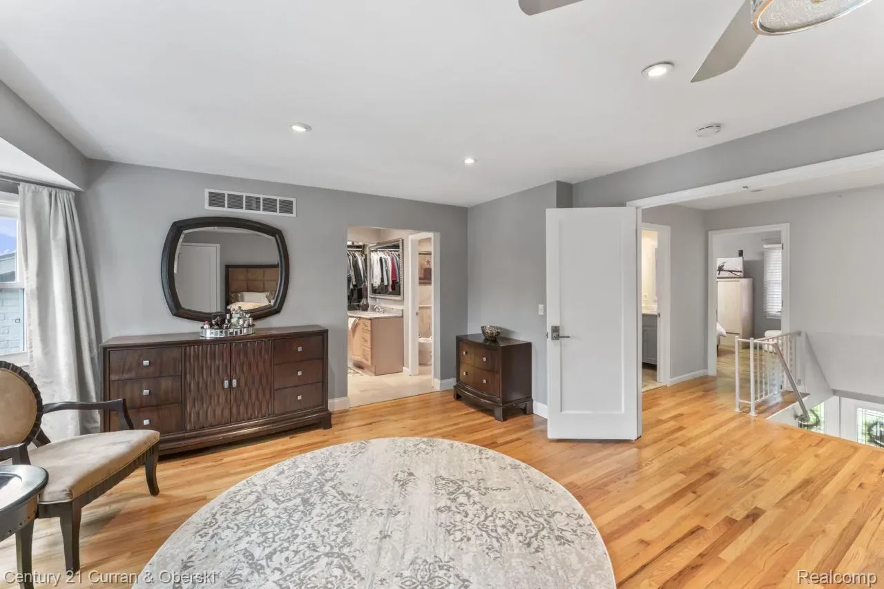 26155 Timber Trail, Dearborn Heights, MI 48127, Dearborn, Michigan, United States. - Photo 27