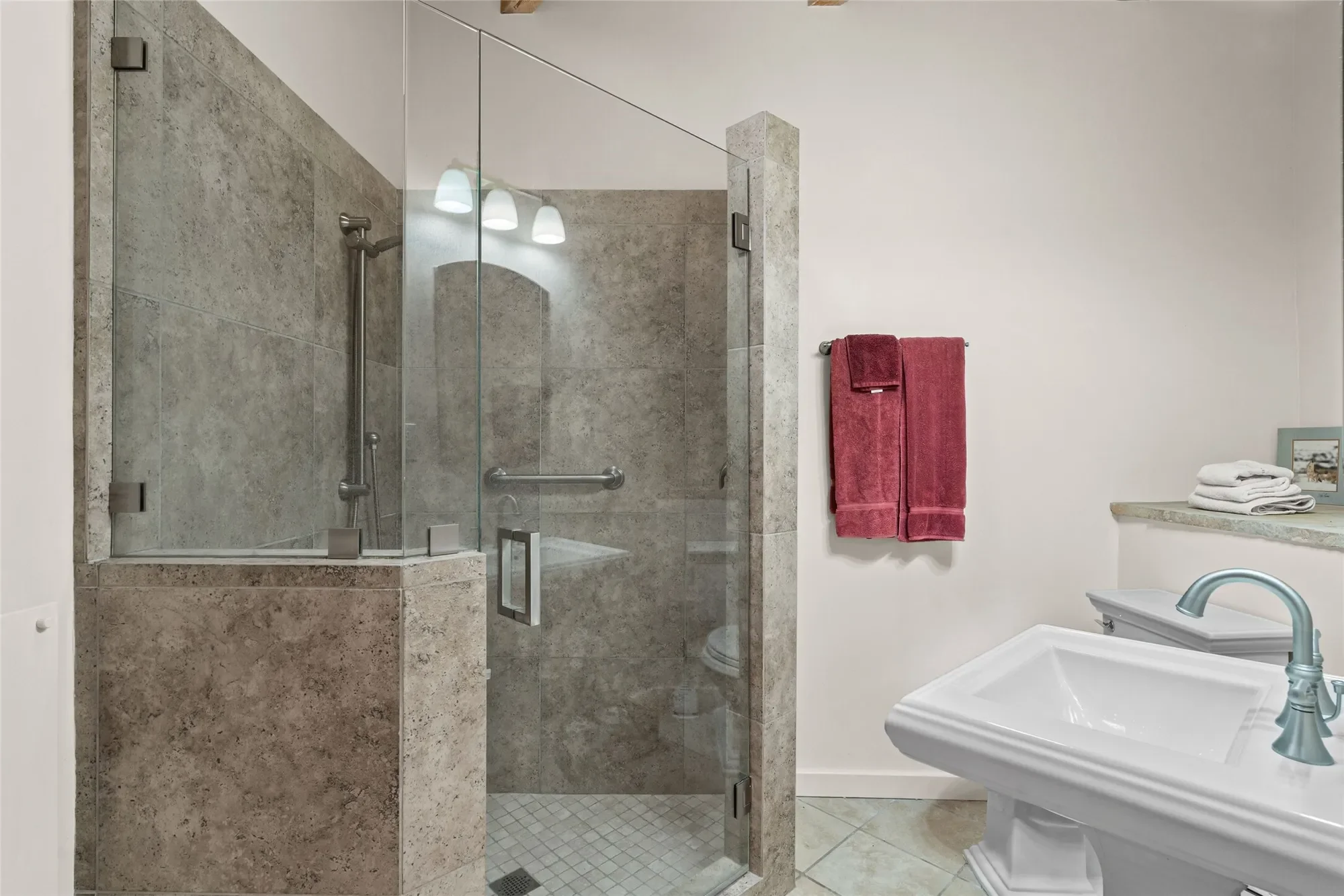 30 Vuelta Tomas , Santa Fe, NM 87506, Santa Fe, New Mexico, United States. - Photo 17