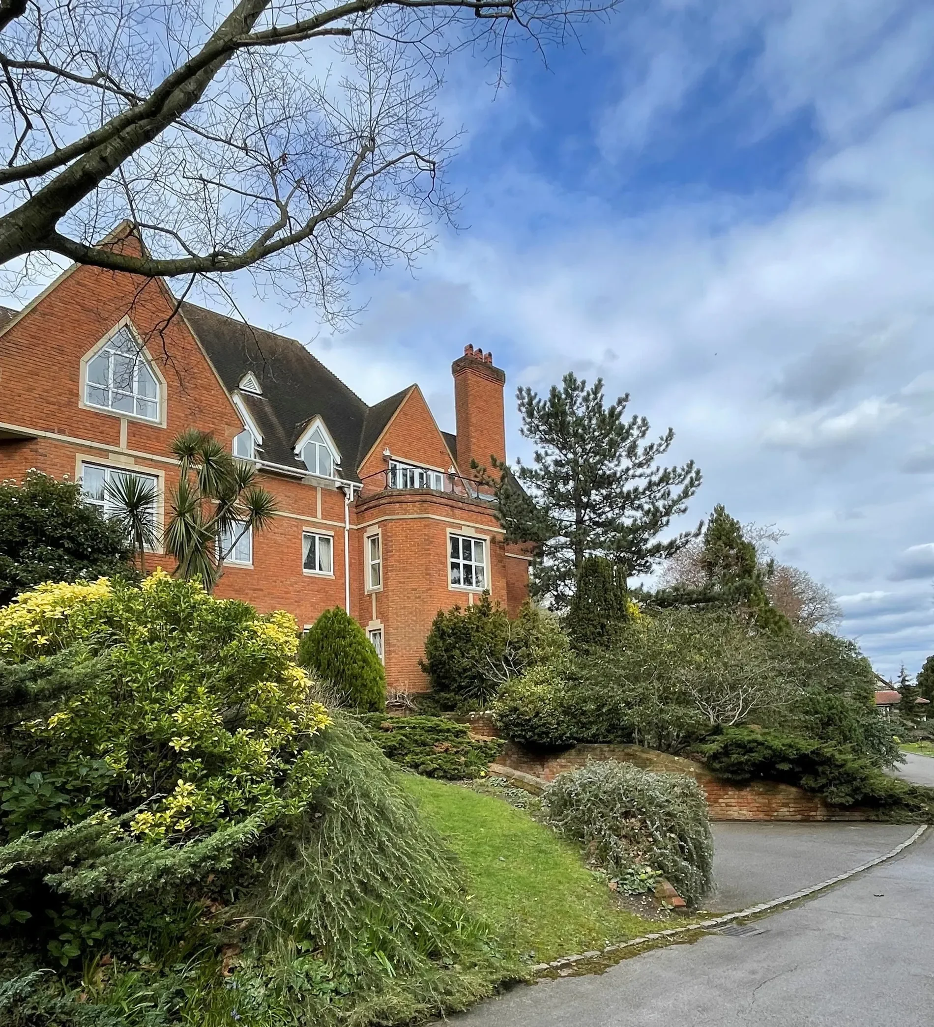 Exterior photo 3