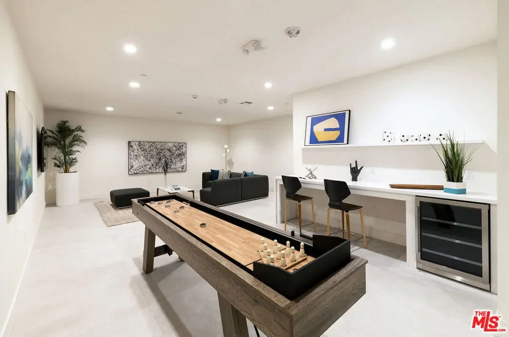 3649 Regal Place 102, Los Angeles, California, United States. - Photo 14