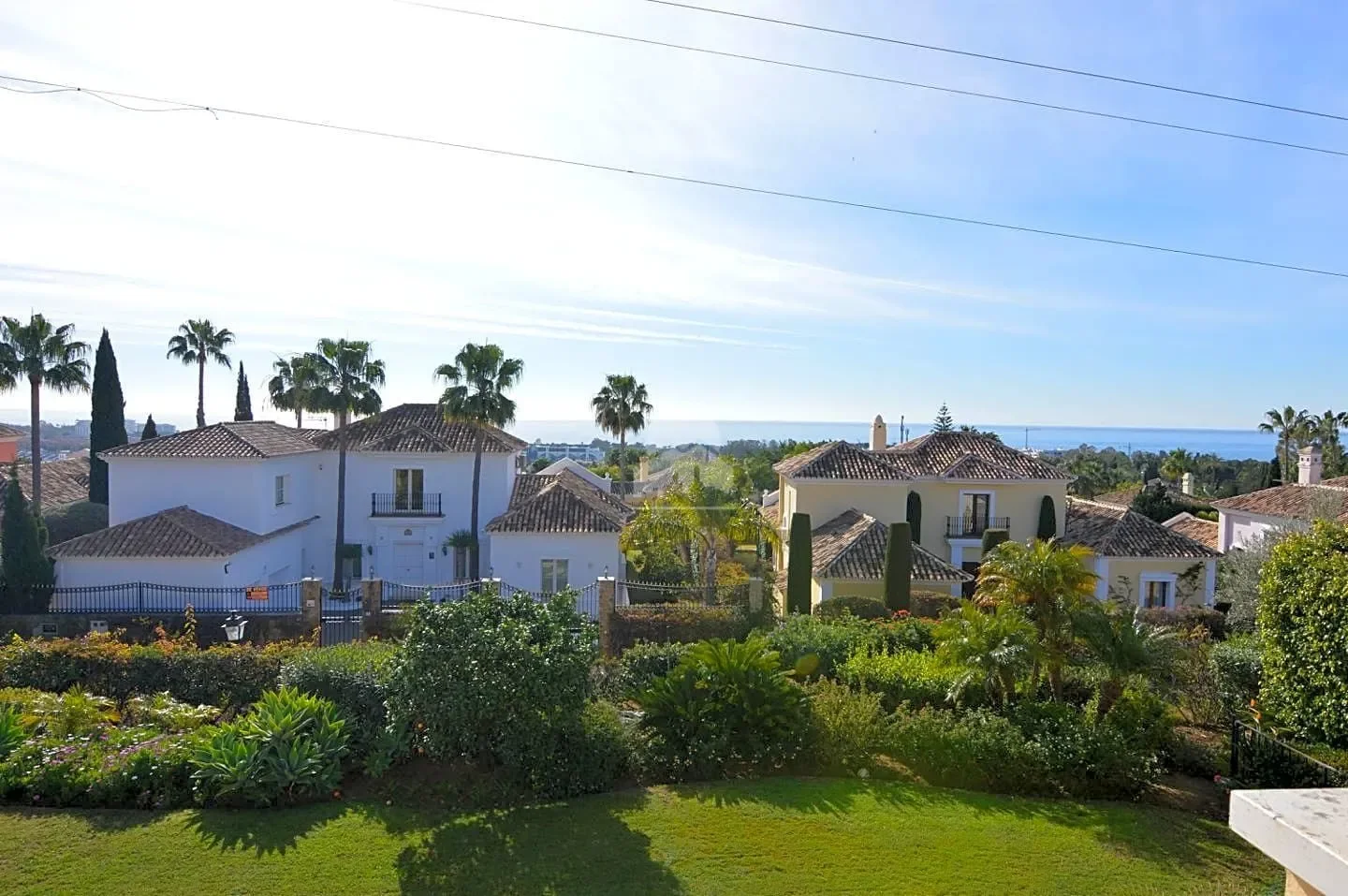 Estepona, Malaga, Estepona, El Paraíso, Benahavis, Spain. - Photo 7