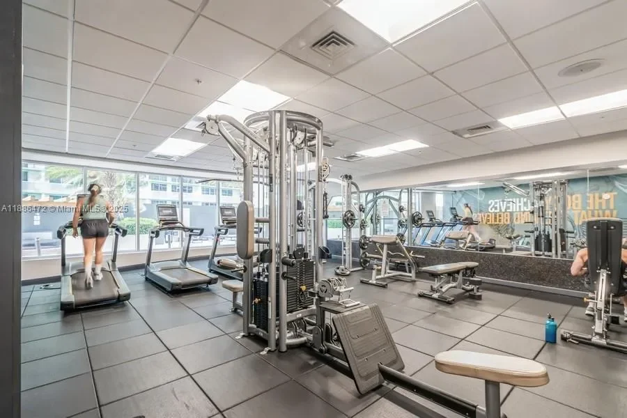 1750 N Bayshore Dr, Miami, Florida, United States. - Photo 19