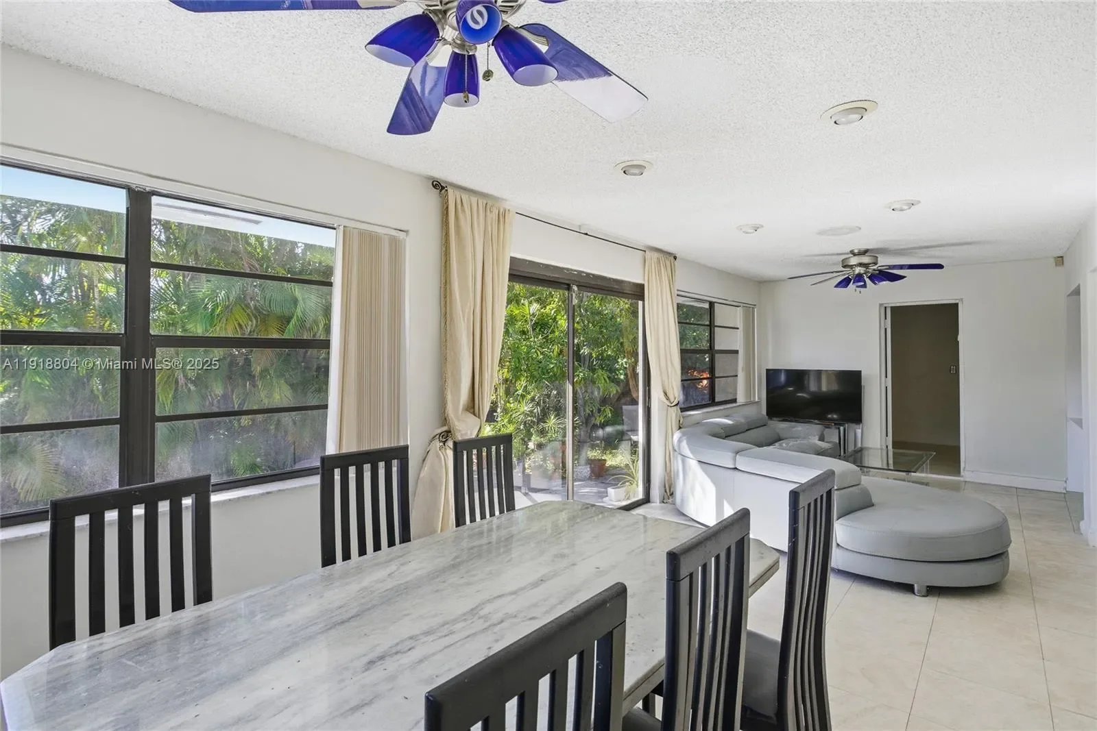 272 191st Ter, Golden Beach, Florida, United States. - Photo 17