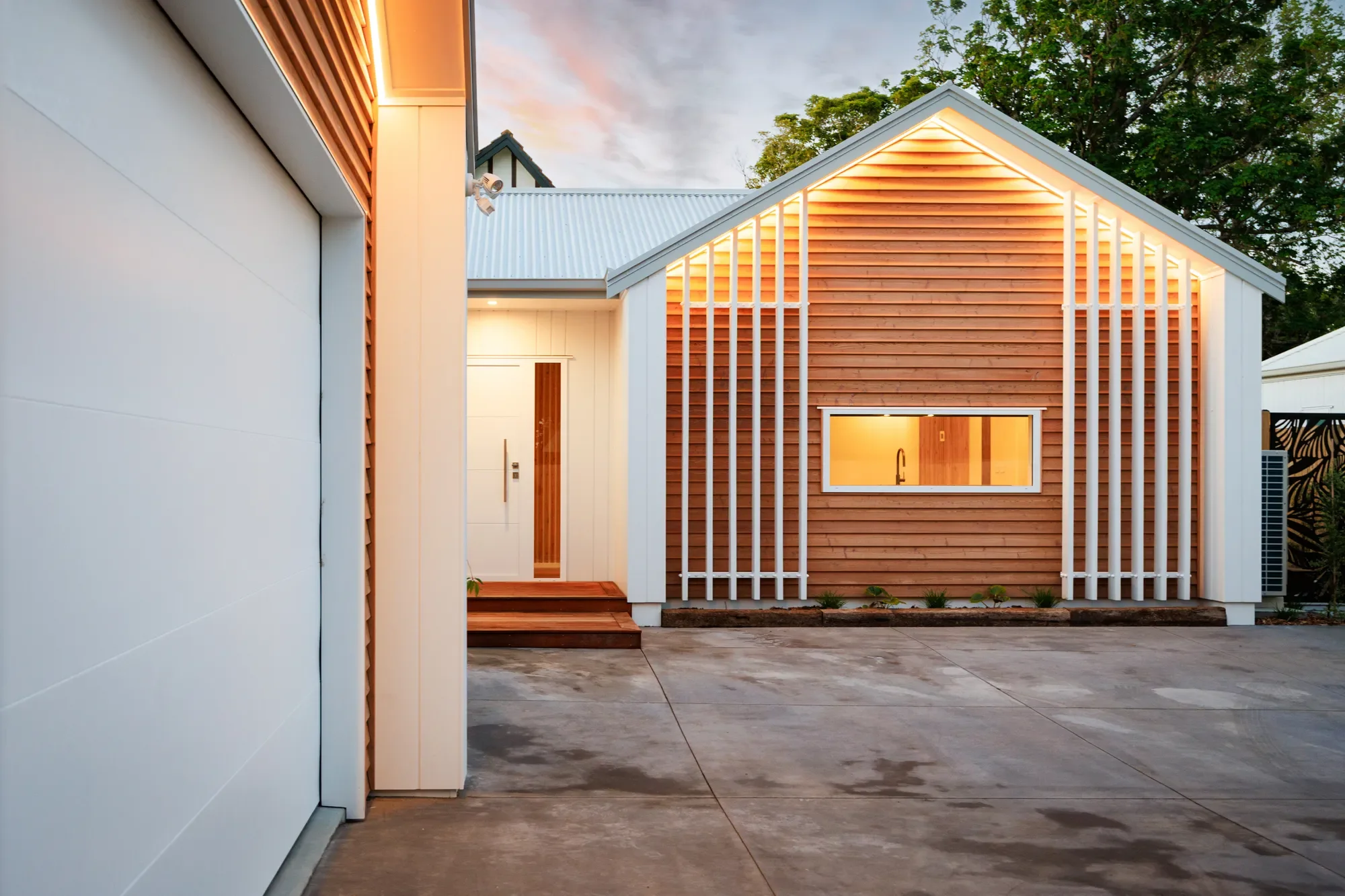 Exterior photo 12