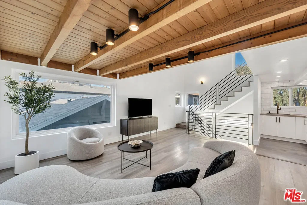 24 20th Avenue, Los Angeles, California, United States. - Photo 16