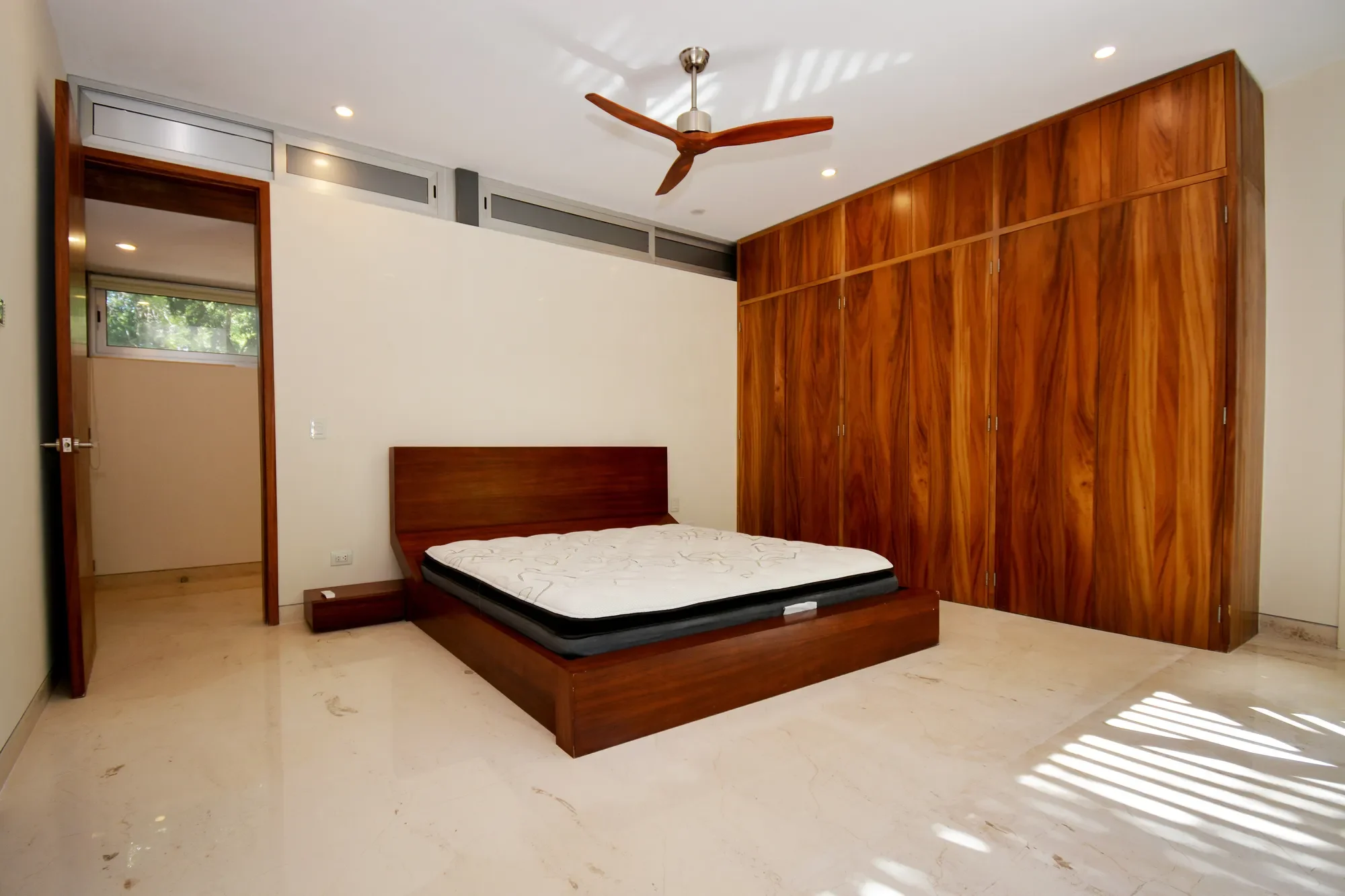 Gallery photo 9