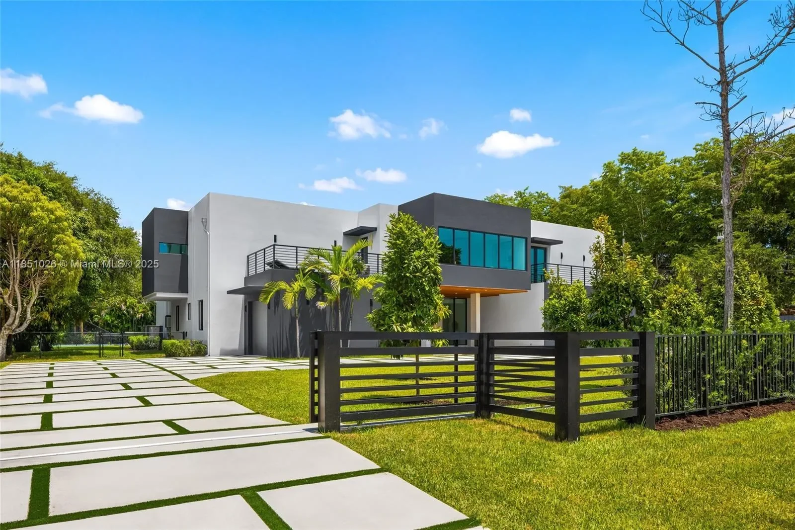 6445 SW 129th Ter, Coral Gables, Florida, United States. - Photo 35
