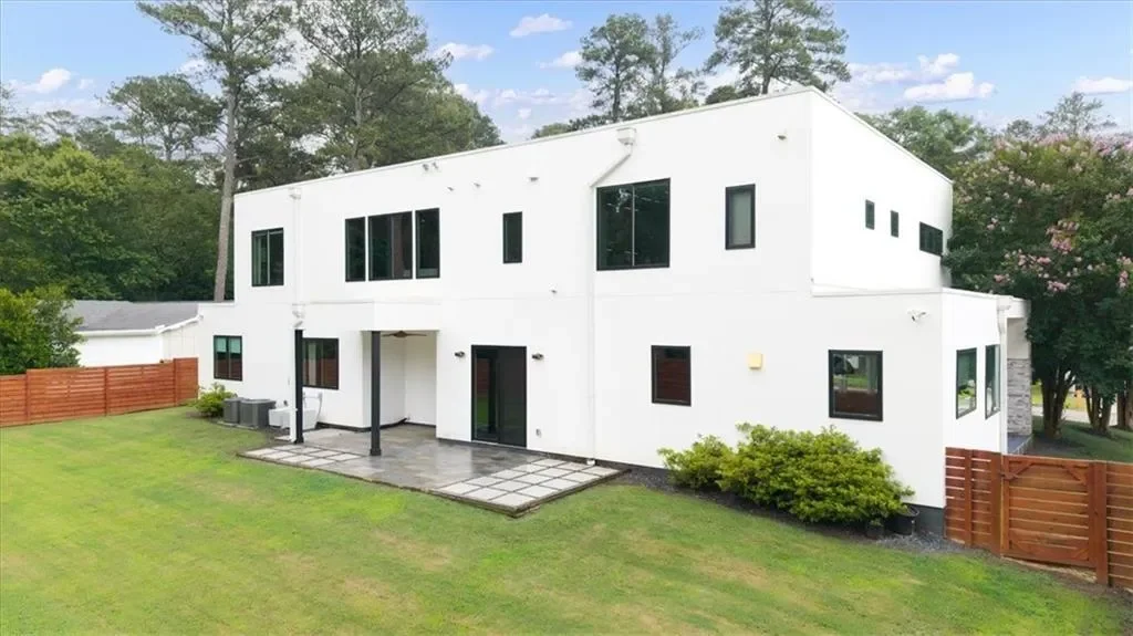 2220 Meadowvale Drive NE, Atlanta, GA 30345, Atlanta, Georgia, United States. - Photo 8