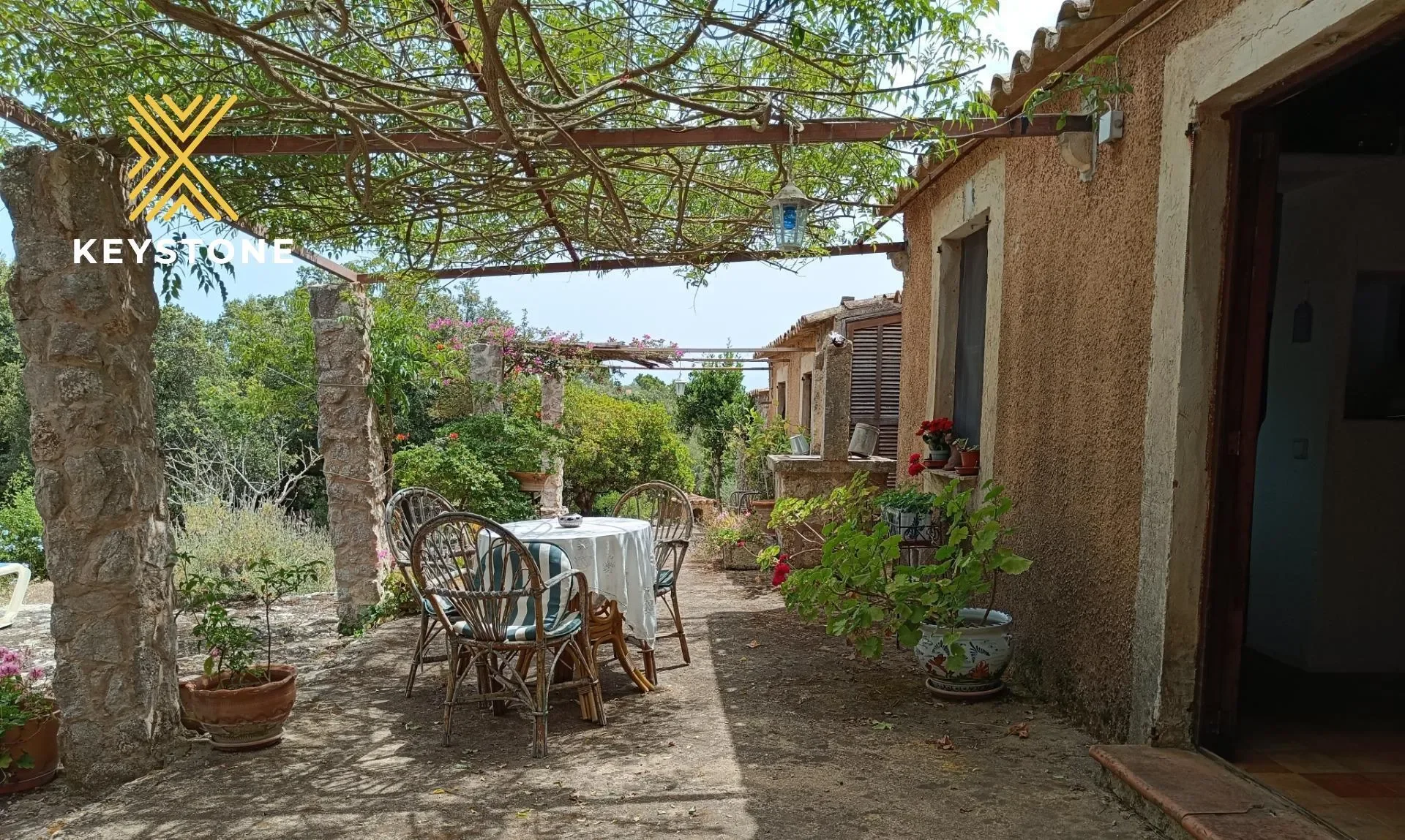 Exterior photo 10