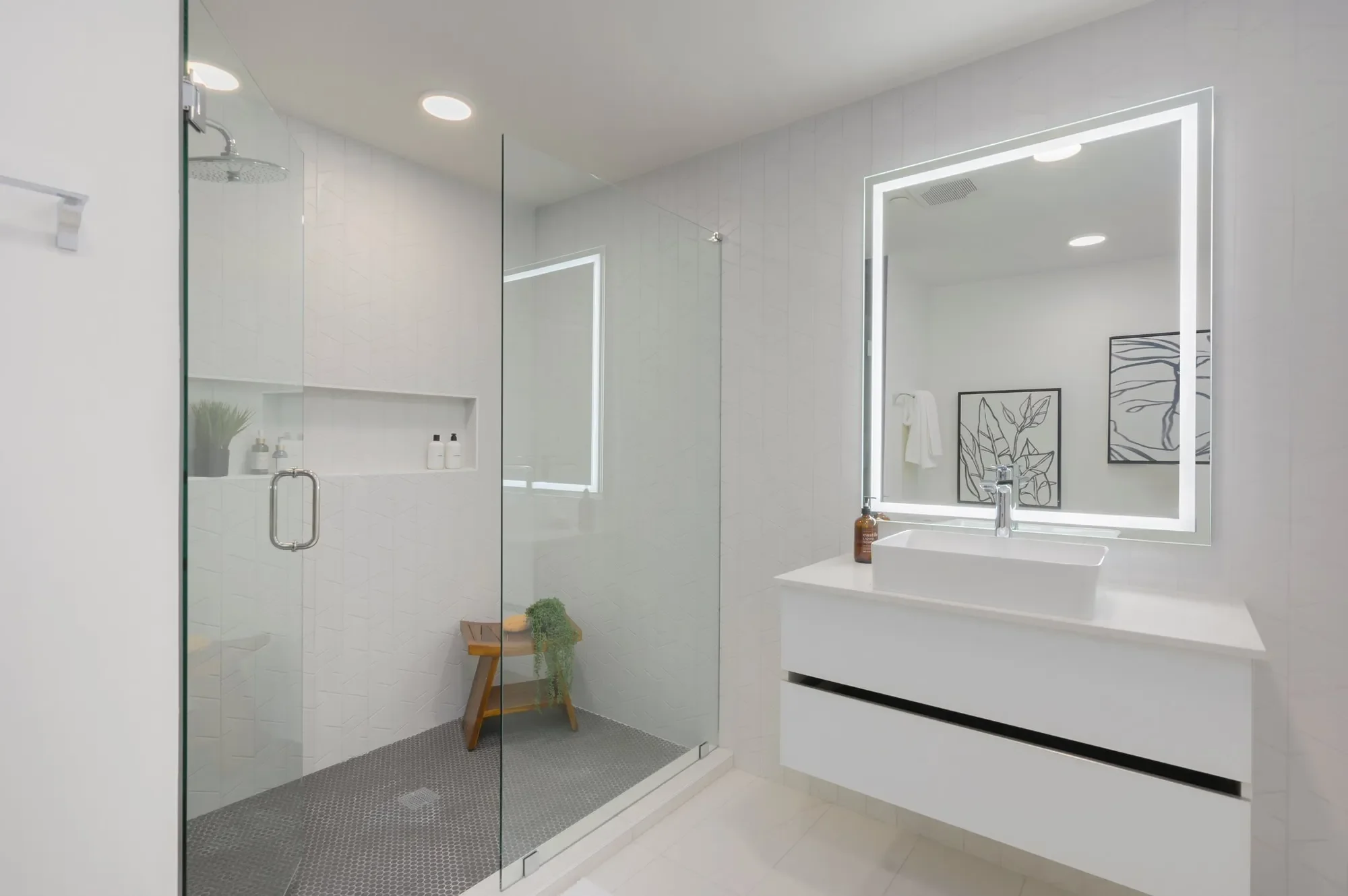 999 110th Ave NE Unit #401 , Bellevue, WA 98004, Bellevue, Washington, United States. - Photo 11