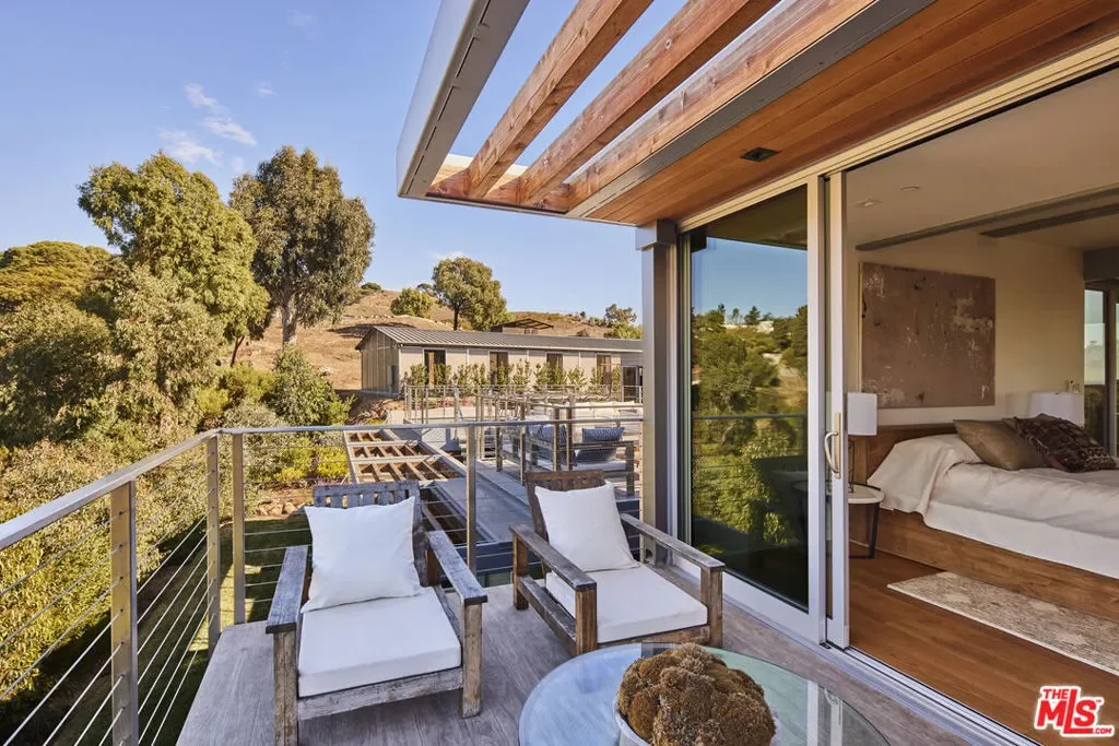5924 Bonsall Drive, Malibu, California, United States. - Photo 7